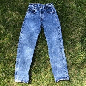 VINTAGE LIGHT WASH LEVIS